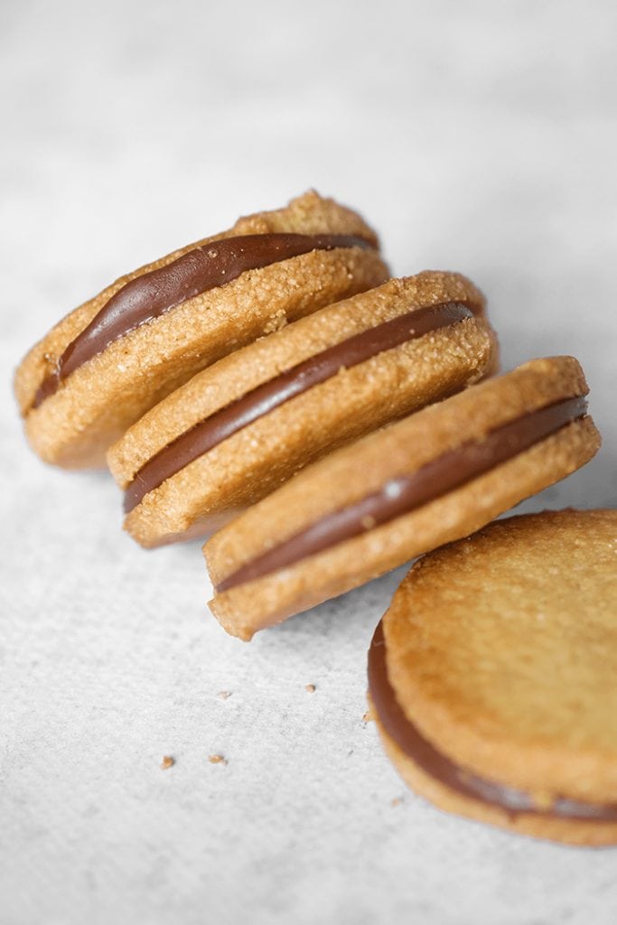 Les pâtisseries de mama: Cookies fourrés au Nutella