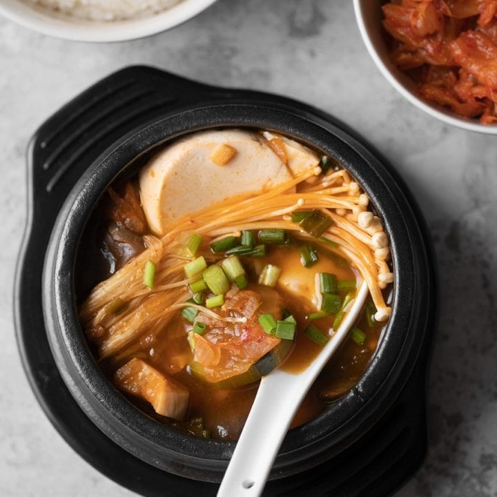 Sundubu jjigae (ragoût de tofu épicé) vegan Healthy Alie