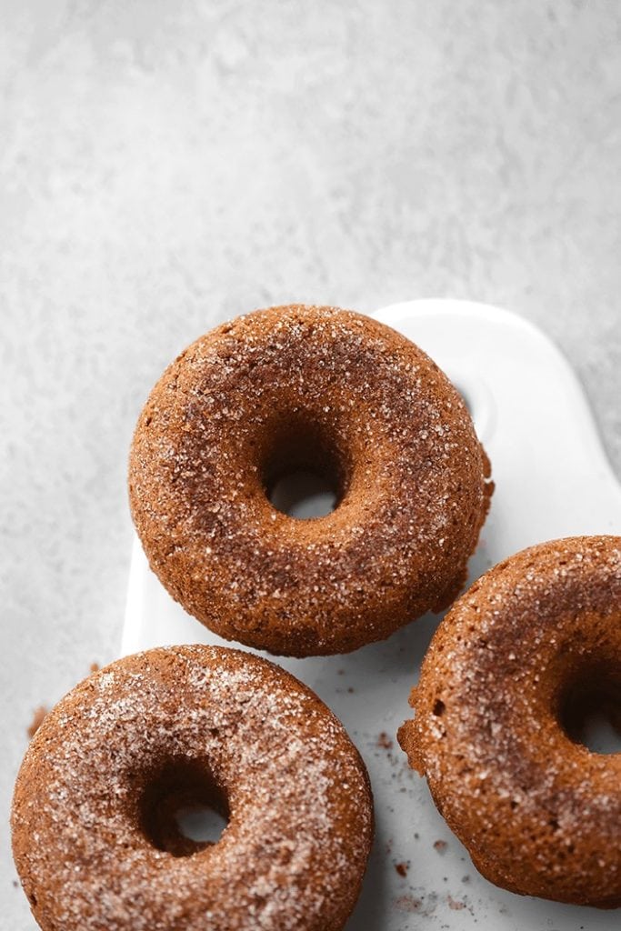recette vegan de donuts au four au cidre de pommes par healthy