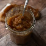 Confiture de banane antillaise maison dans un pot