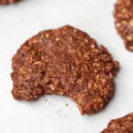 Cookie sans cuisson aux flocons d’avoine et cacao croqué