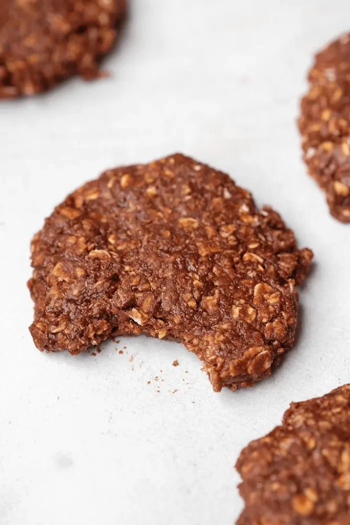 Cookie sans cuisson aux flocons d’avoine et cacao croqué