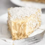 Tarte à la noix de coco vegan avec texture crémeuse