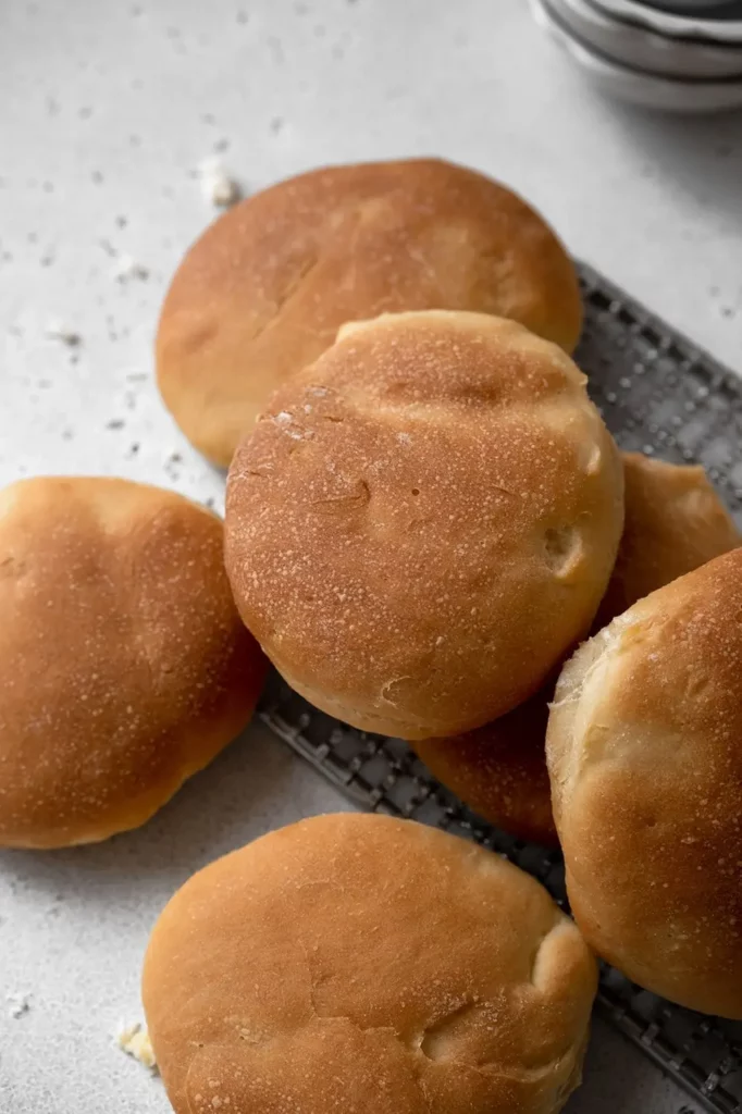 Petits pains bagnat maison dorés